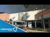 Fuerte incendio consume varios comercios en plaza comercial de Ixtapaluca, Edomex
