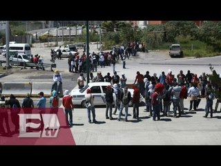 Download Video: Bloqueos de normalistas en Chilpancingo, Guerrero / Paola Virrueta