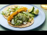 Tacos de carne con salsa de cilantro