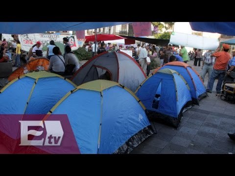 Maestros de la CNTE levantan plantón ya abordaron autobuses / Excélsior informa