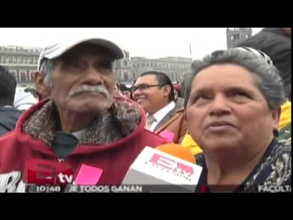 Boda masiva en el Zócalo de la Ciudad de México / Excélsior informa