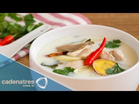 Aprende a preparar una deliciosa sopa de pollo con leche de coco