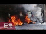 Normalistas queman llantas frente a casa de Gobierno en Michoacán / Nacional