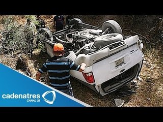 ¡¡IMPRESIONANTE!! Choque provoca volcadura de automóvil particular, un muerto