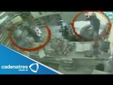 Detienen a dos sujetos que robaban tiendas a mano armada (VIDEO)
