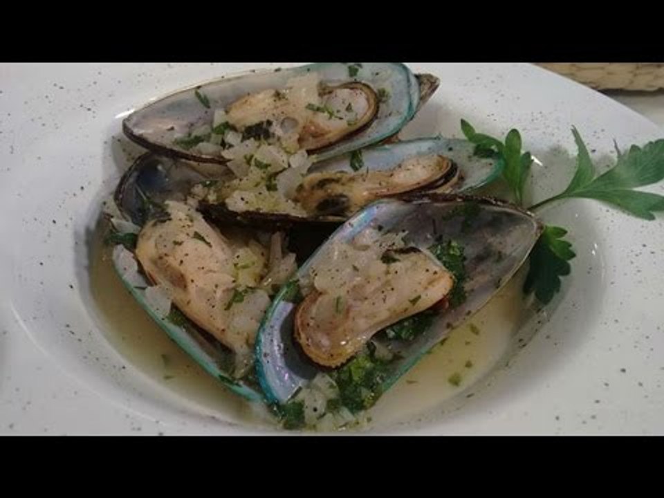 Cómo hacer unos mejillones en vino blanco
