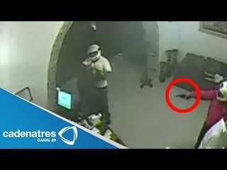 A punta de pistola, grupo de hombres asalta comercio en Cuernavaca, Morelos