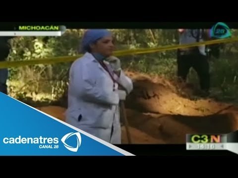 Analizan restos humanos hallados en fosa clandestina de Apatzingán, Michoacán