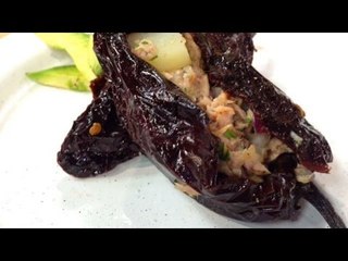 Chiles anchos rellenos de papa con atún