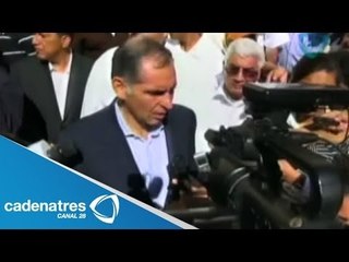 Gabino Cué, gobernador de Oaxaca, rechaza plazas automáticas para normalistas