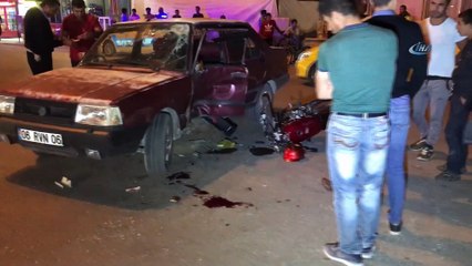 Otomobille motosiklet çarpıştı: 1’i ağır 2 yaralı