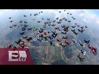 Formación de mujeres en caída libre / Entre mujeres