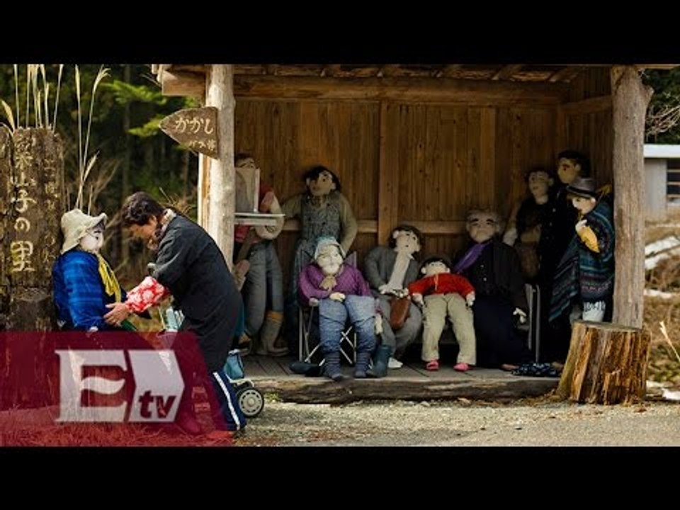 Muñecos 'dan vida' a pueblo / Titulares de la tarde