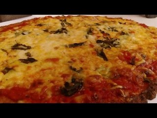 Deliciosa pizza con costra de coliflor