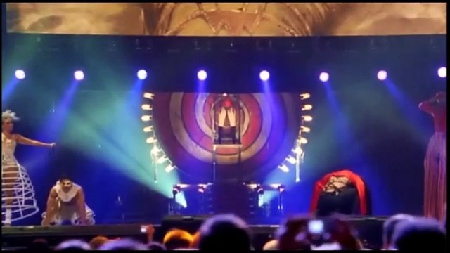 Christina Aguilera – Welcome — Back to Basics – Live And Down Under — A Christina Aguilera Concept