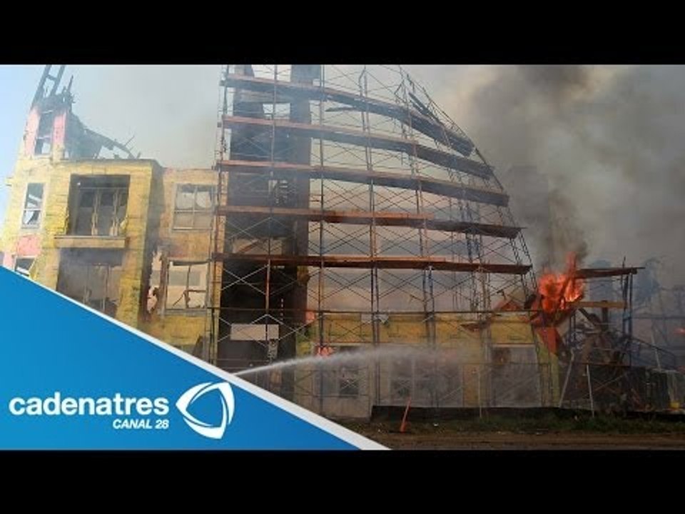 Rescatan a empleado de un incendio en Texas / Employee rescued from a fire in Texas