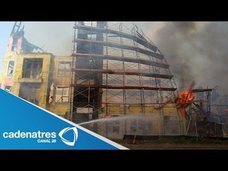 Rescatan a empleado de un incendio en Texas / Employee rescued from a fire in Texas