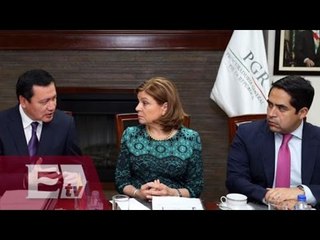 Segob y PGR revisan casos de desaparición forzada /  Vianey Esquinca