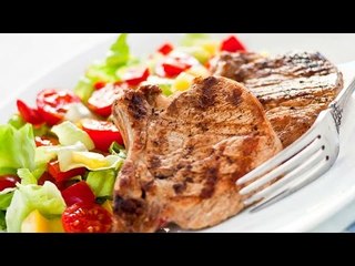 Prepara unas chuletas de cerdo con sauerkraut