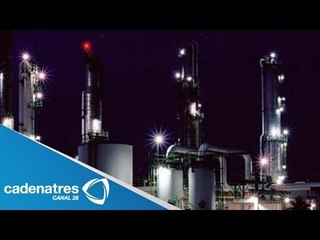 Petroleros y policías se enfrentan en Tabasco