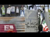 Padres de normalistas incendian propaganda electoral en Guerrero / Vianey Esquinca