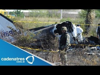 Se desploma avioneta de la Marina; mueren dos elementos