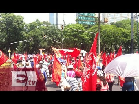 Campesinos colapsan calles del DF / Entre mujeres