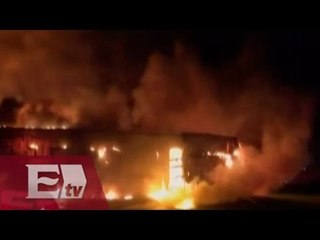 Incendio arrasa con planta química en Pensilvania / Vianey Esquinca