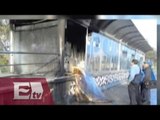 Atacan con bombas molotov en el INE de Puebla / Vianey Esquinca