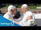 Momento histórico, el saludo entre Papa Francisco y el papa emérito Benedicto XVI