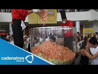 Tamaulipas rompe récord del coctel de camarón más grande del mundo