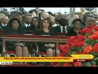 Angélica Rivera de Peña presente en la canonización de Juan Pablo II