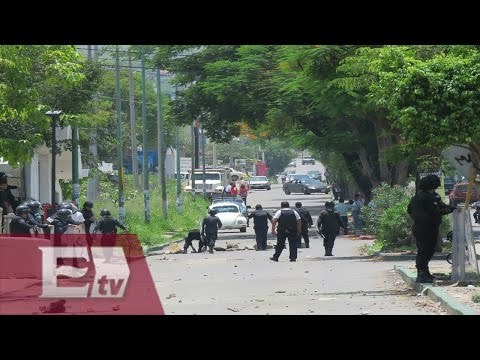Chiapas: Enfrentamiento entra MAestros de la CNTE y policías / Titulares de la Noche