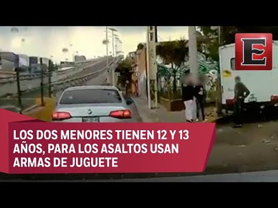 Modus operandi de menores que asaltan automovil...
