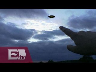 Graban extraña figura en el cielo