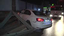 İstanbul Kaza Yapan Araç Sürücüsü Otomobili Olay Yerinde Bırakıp Kaçtı