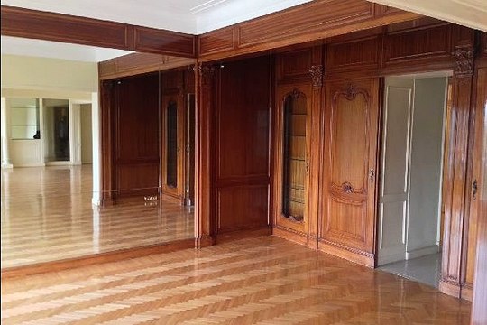 شقة للايجار تطل على النيل فى الزمالك