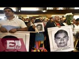 Padres de normalistas desaparecidos exigen reunión con EPN / Vianey Esquinca