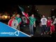 Aficionados mexicanos hacen un carnaval enfrente del hotel de la selección mexicana