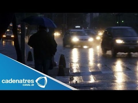 Lluvias afectan principales avenidas del DF / Huracanes 2014