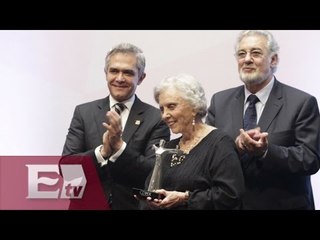 Reconocen a  Placido Domingo y a Elena Poniatowska con un "Ángel" / Comunidad