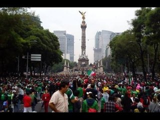 Mexicanos festejan en el Ángel de la Independencia triunfo de la selección mexicana (VIDEO)