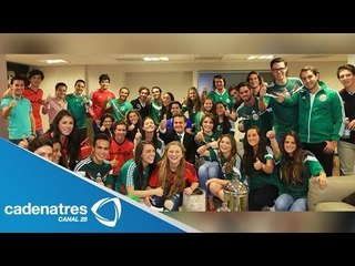 Enrique Peña Nieto felicita a Memo Ochoa tras el buen partido que dio antre brasil