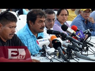 Padres de normalistas desaparecidos piden reunión con Peña Nieto / Titulares de la tarde