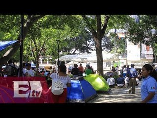 “Zócalo de Oaxaca y Plaza de la República nos pertenecen”, CNTE / Titulares de la Noche