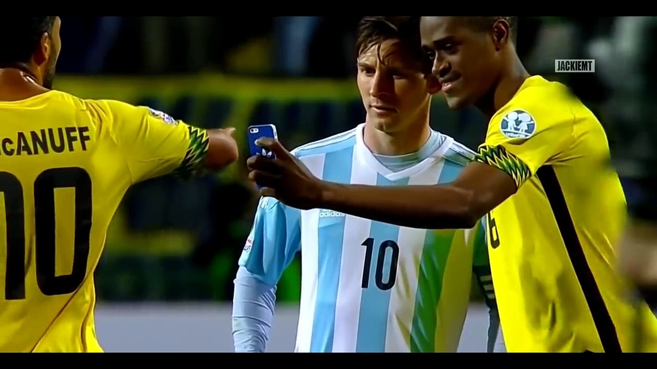 Lionel Messi #RESPECT Moments ● HD