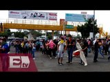 Normalistas de Michoacán retienen autobús y bloquean calles en Morelia