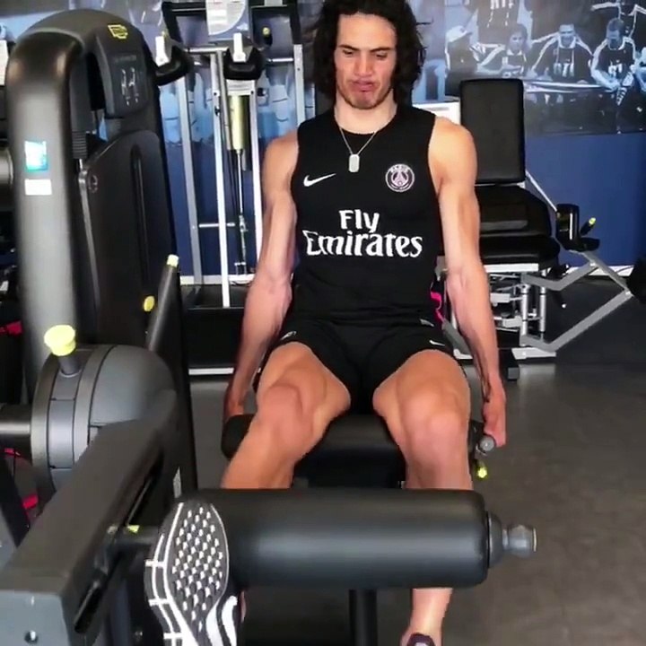 Los primeros trabajos después de la vuelta Premiers entrainements après le retour I primi lavori dopo il rientro Working out after coming back 