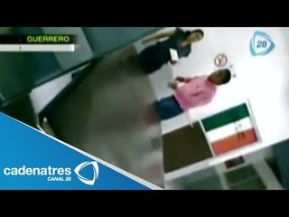 Funcionario de la UAG agrede a estudiante / Official UAG assaults student