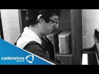 Pianista supera discapacidad en manos / Pianist overcomes disability in hands